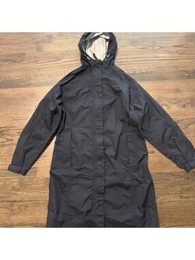 L.L. Bean Women's Navy Blue Hooded Rain Coat Size Medium